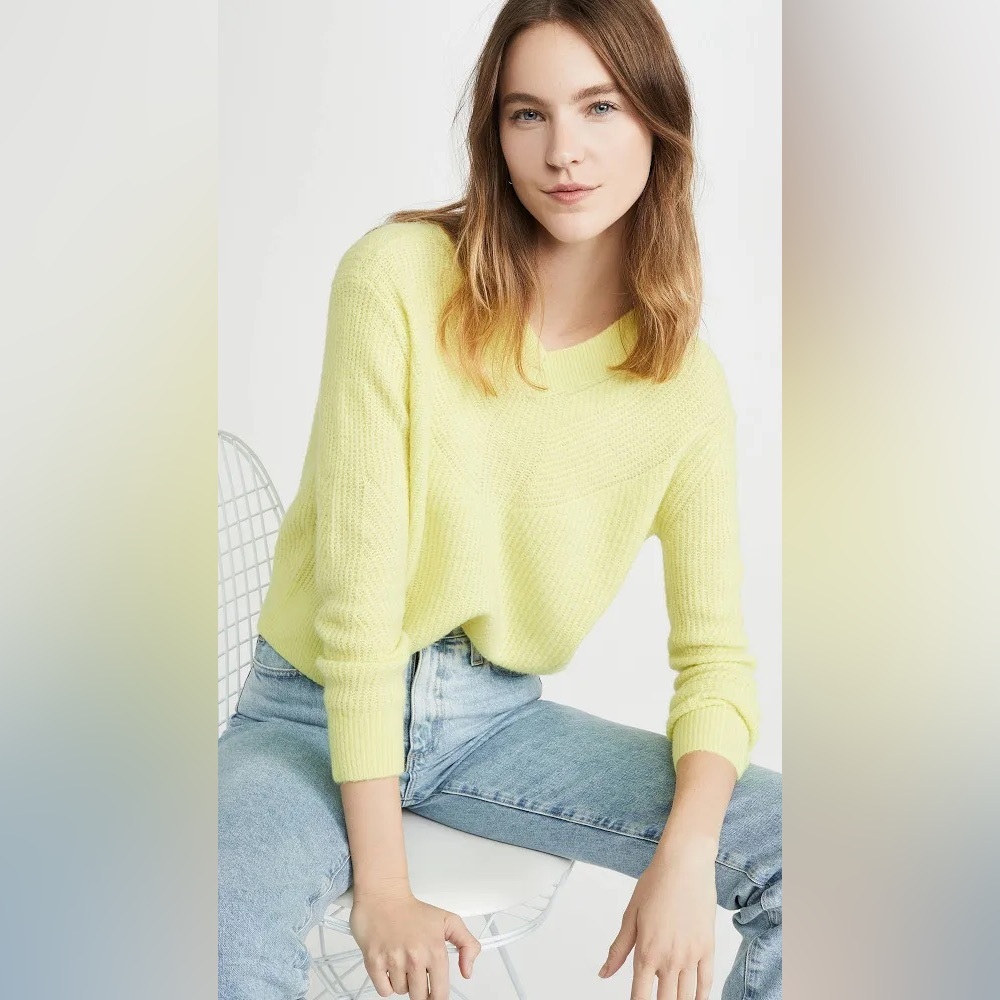 New with tags Club Monaco Neon Yellow V‑Neck Lightweight Knit Sweater